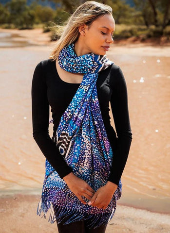 model wearing  an Alma Granites Scarf