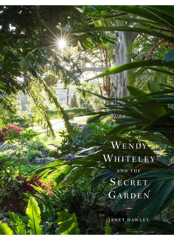 WENDY WHITELEY AND THE SECRET GARDEN by Janet Hawley (PB)